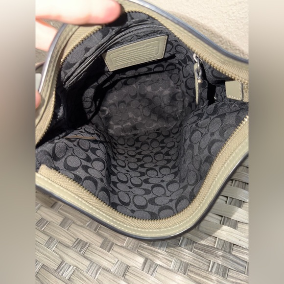 Coach Bleecker Grommets Leather Bucket Crossbody Olive Green 32386 - Picture 3 of 16